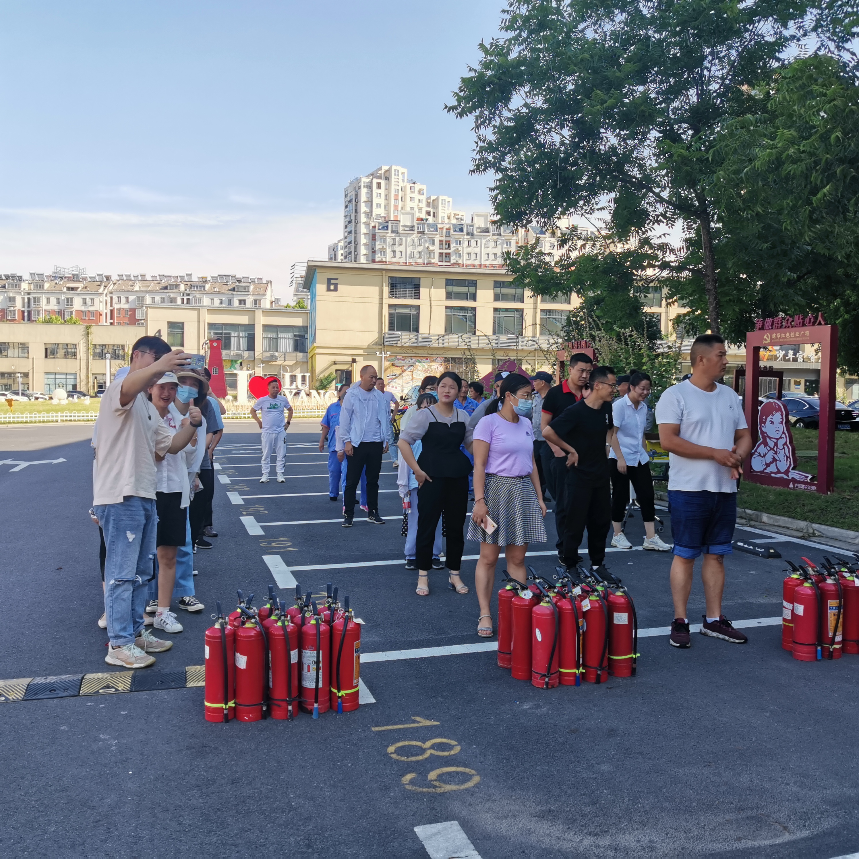 “勤抓演練，常駐安全”廬陽建華文創(chuàng)園開展消防演習活動