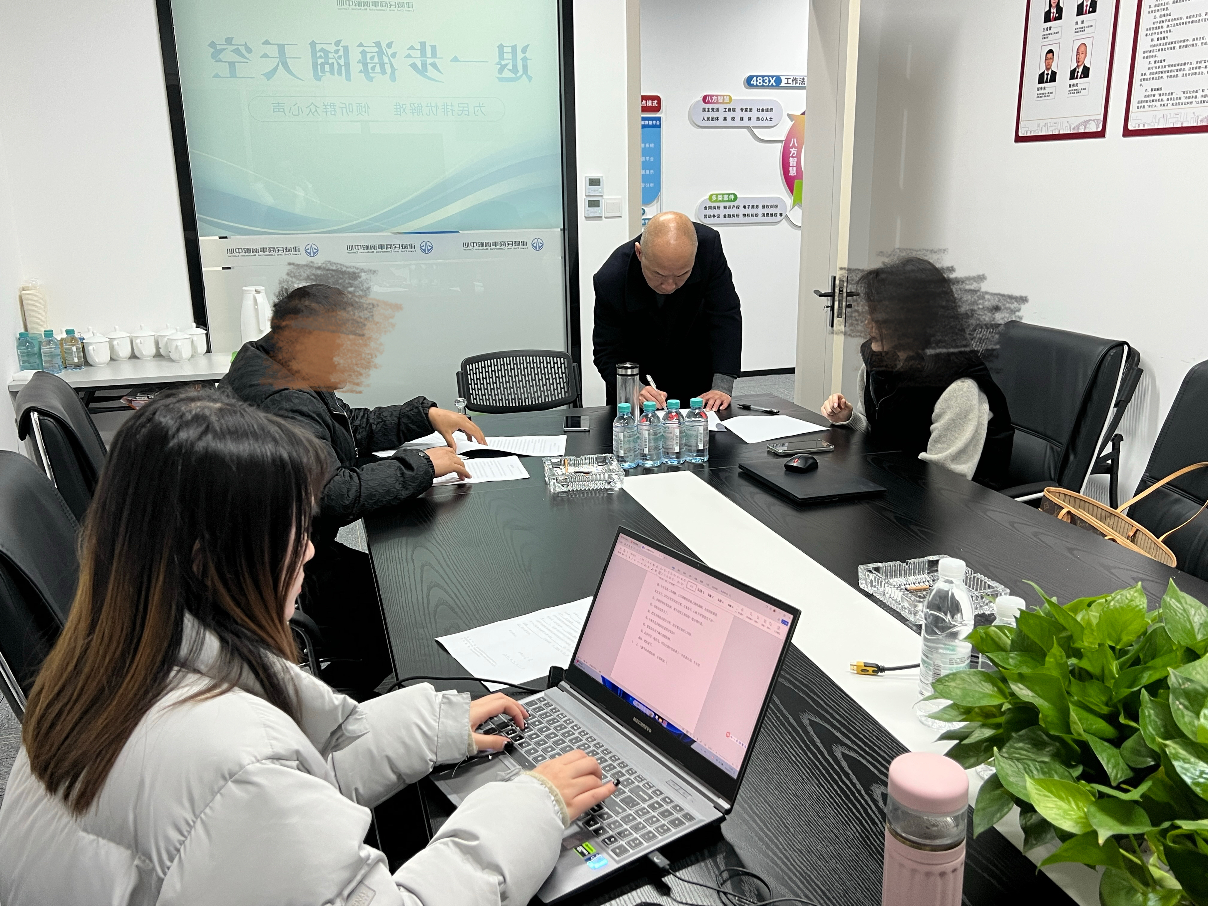 佳節(jié)將至不懈怠，高效解紛迎新春