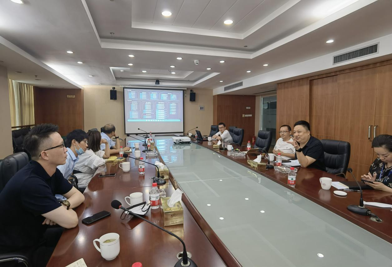 學(xué)先進(jìn)、趕先進(jìn)！錢江商城赴海寧中國(guó)皮革城考察學(xué)習(xí)智能化改造數(shù)字化轉(zhuǎn)型
